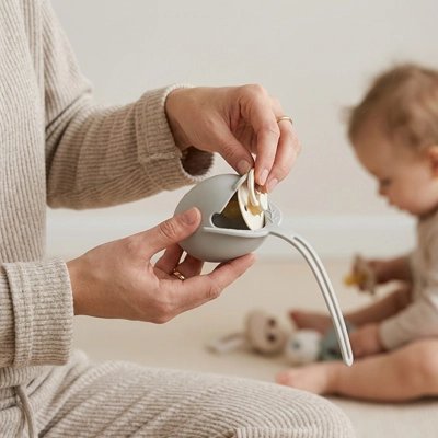 Boite a tetine bebe simplicité grise
