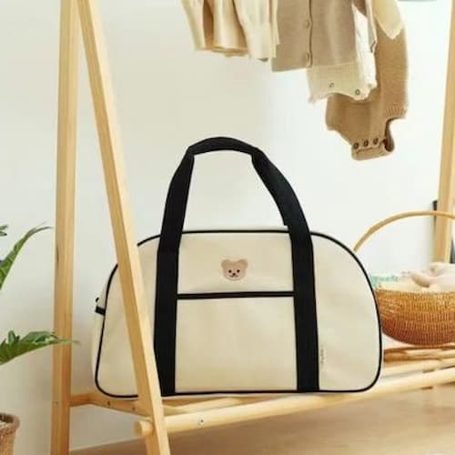 Joli sac à langer simplicité noir entrée