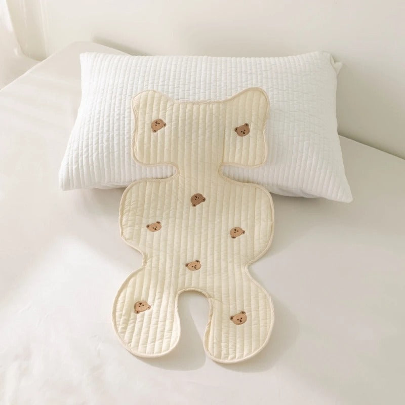 Matelas-poussette-apaisant-ourson-contour-blanc