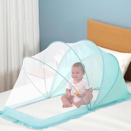 Moustiquaire lit bébé pop-up partiellement ombragé
