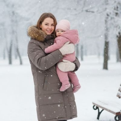 Poupon en hiver avec combinaison bebe lapin douillet rose