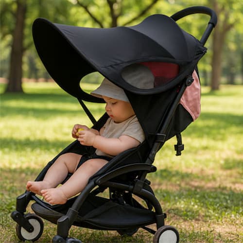 Poupon sous pare soleil pour poussette ultraprotect
