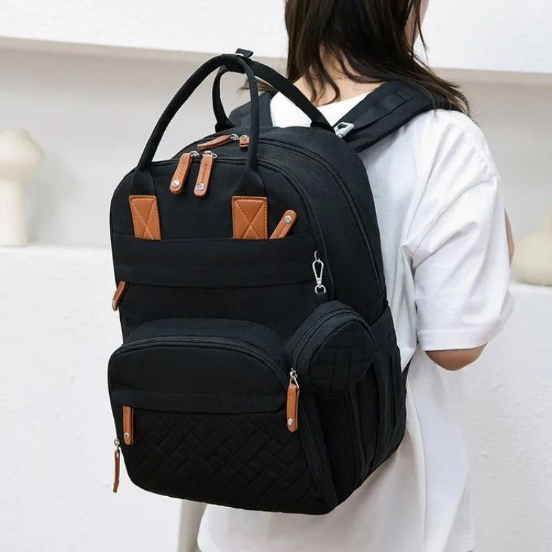 Sac-à-dos-à-langer-randonnée-noir