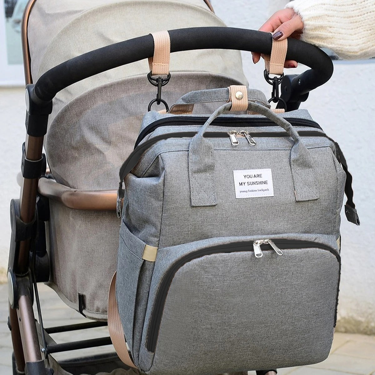 Sac-à-dos-à-langer-voyage-plus-attache-poussette