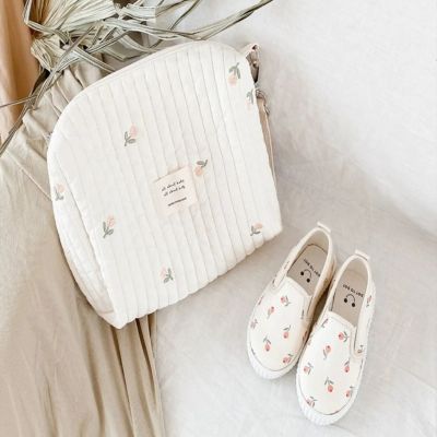 Sac-à-langer-mini-tulipe-et-souliers