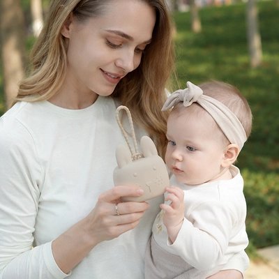 Boite à tétine​ lapin mignon  beige